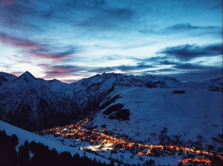 Evening scene in Les Deux Alpes