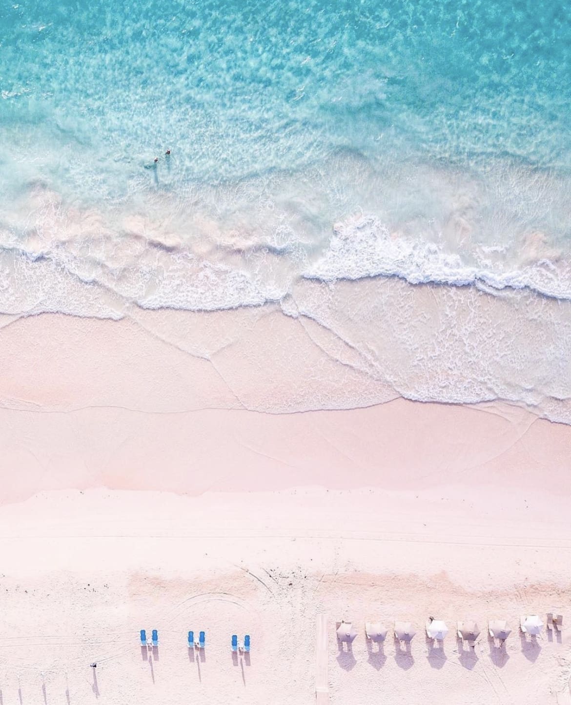The picturesque Pink Sands Beach - The 12 Best Beaches in the Bahamas