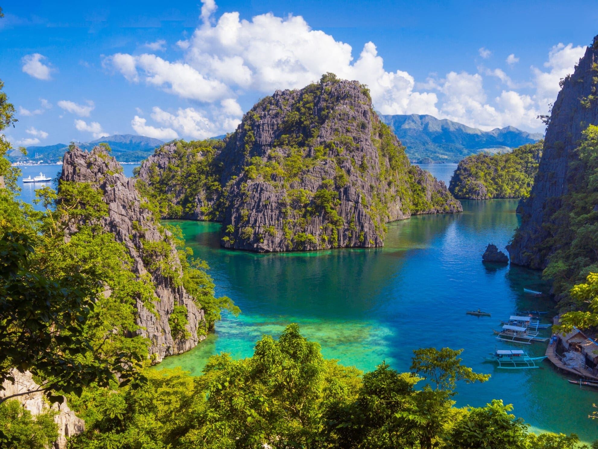 Twin Lagoon Paradise With Limestone Cliffs - Coron, Palawan - Ph