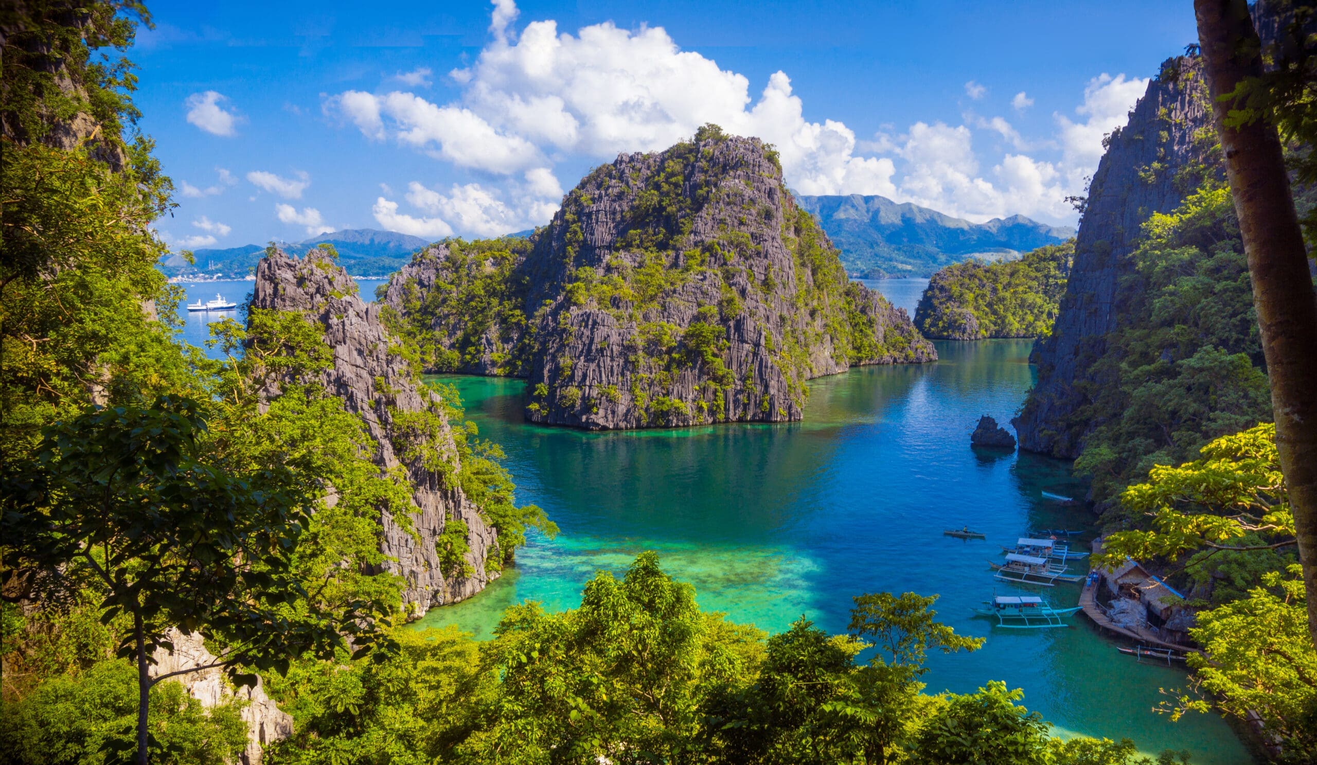 Twin Lagoon Paradise With Limestone Cliffs - Coron, Palawan - Ph