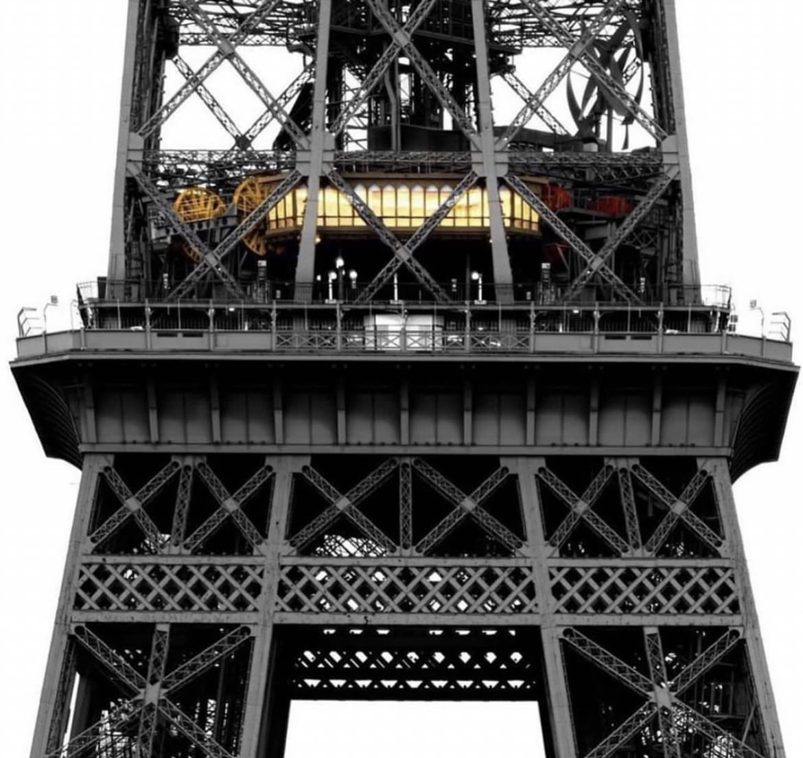 Le Jules Verne, Paris