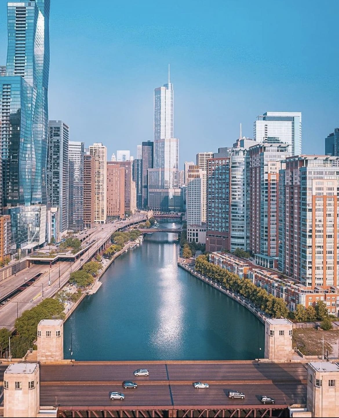 Summer vibes in the city of Chicago