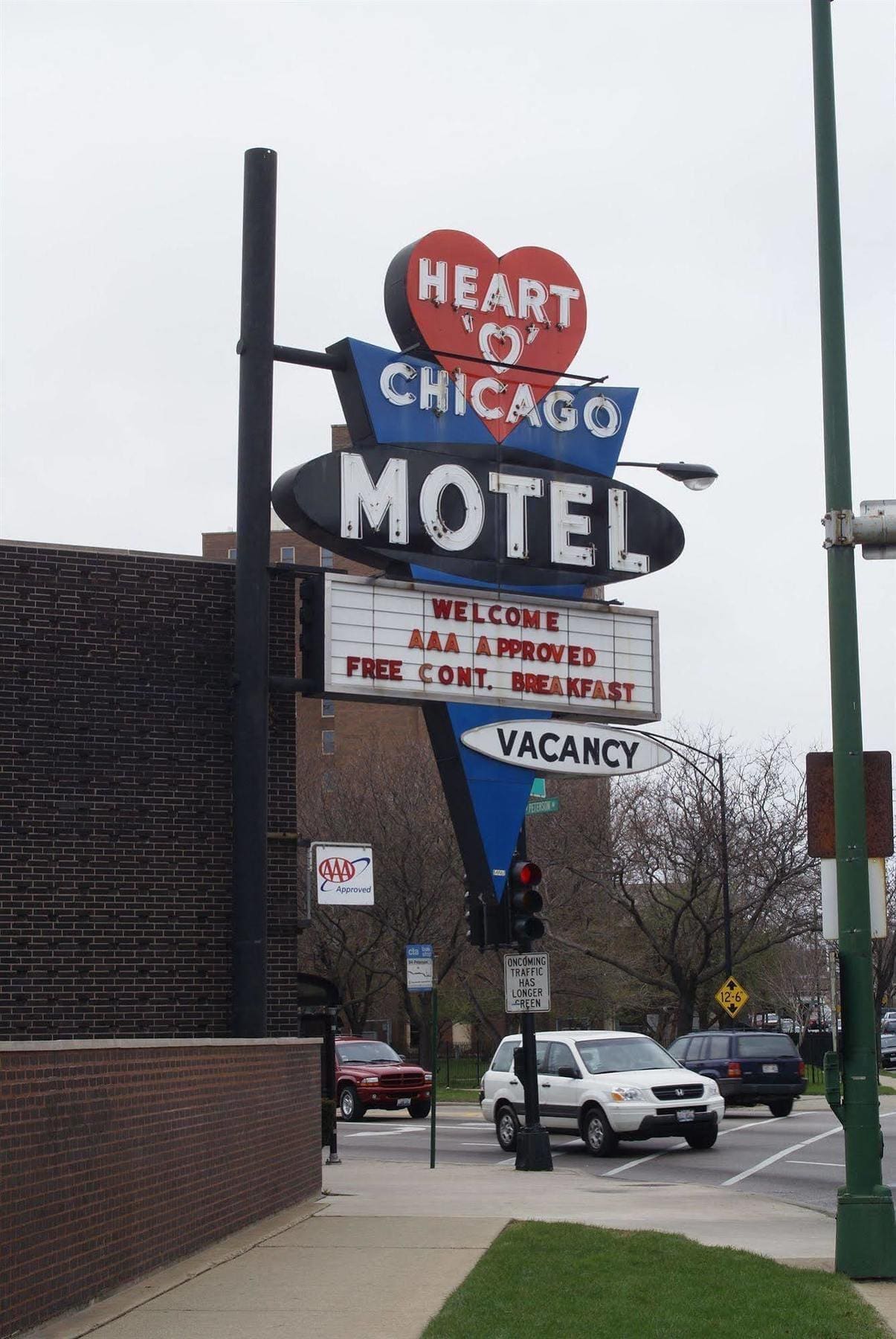 Heart O' Chicago Motel