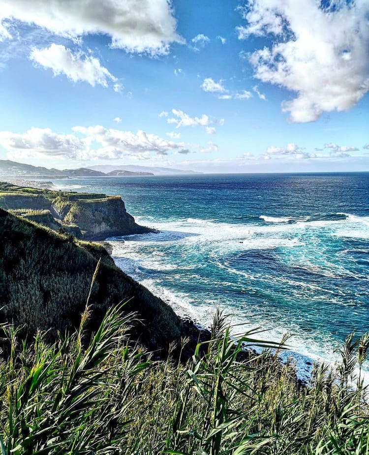 Blue skies and blue ocean at Praia Da Viola