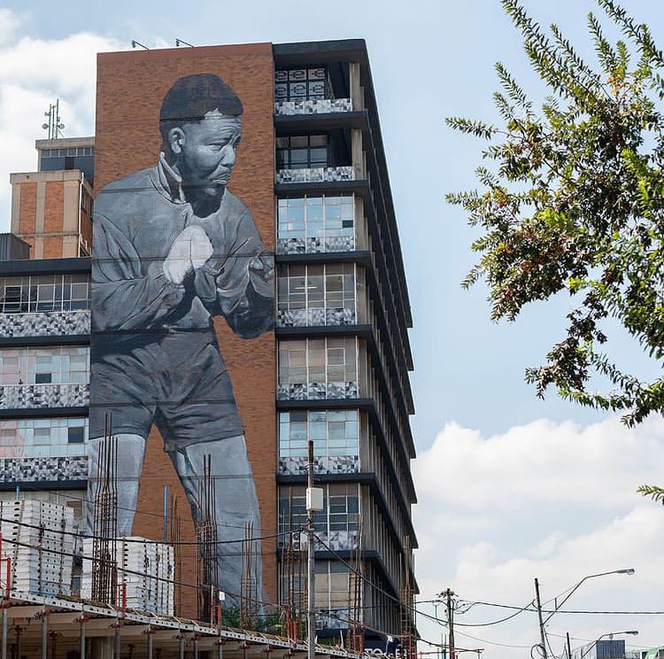 Mural of Nelson Mandela on a building in Maboneng - The Best Things To Do in Johannesburg, South Africa