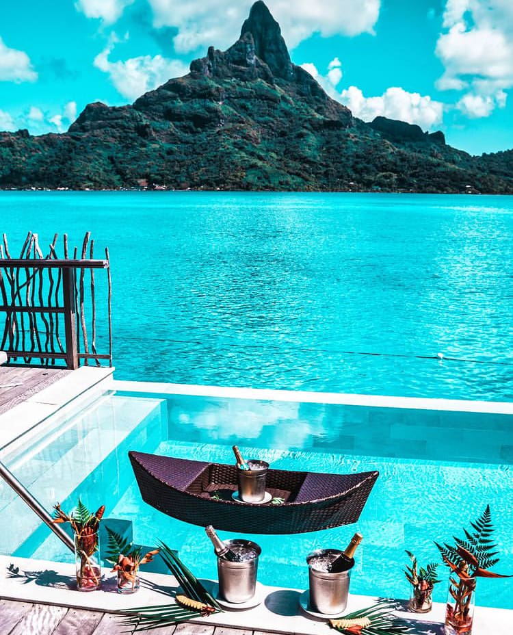 Luxury hotel - The Best Time to Visit Bora Bora
