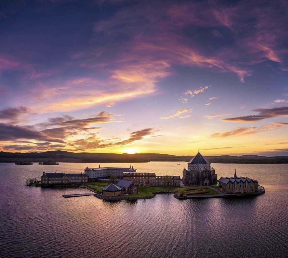 Op Station Island in Lough Derg - The 22 Best Things to do in Ireland