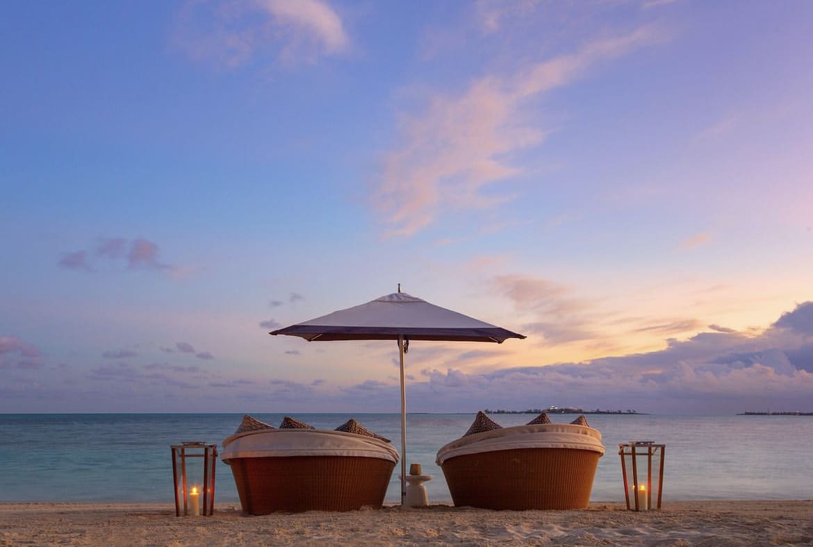 Cable Beach, the ideal spot for a sunset drink - The 12 Best Beaches in the Bahamas
