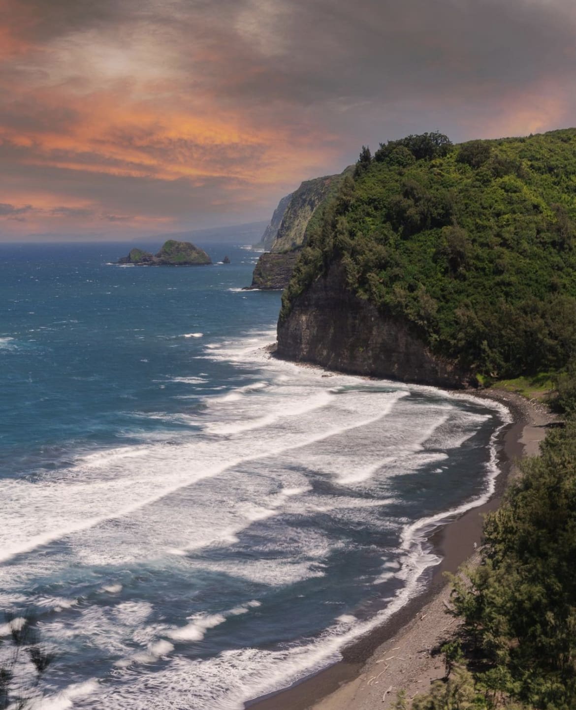 Pololu Valley - Best Things To Do on Big Island, HI