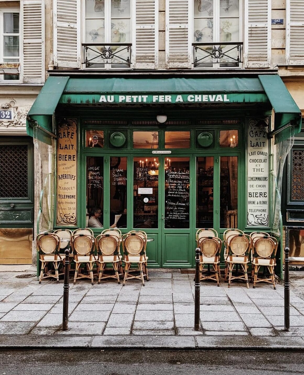 Coffee Shop Hopping in Le Marais - What to Do on a Rainy Day in Paris