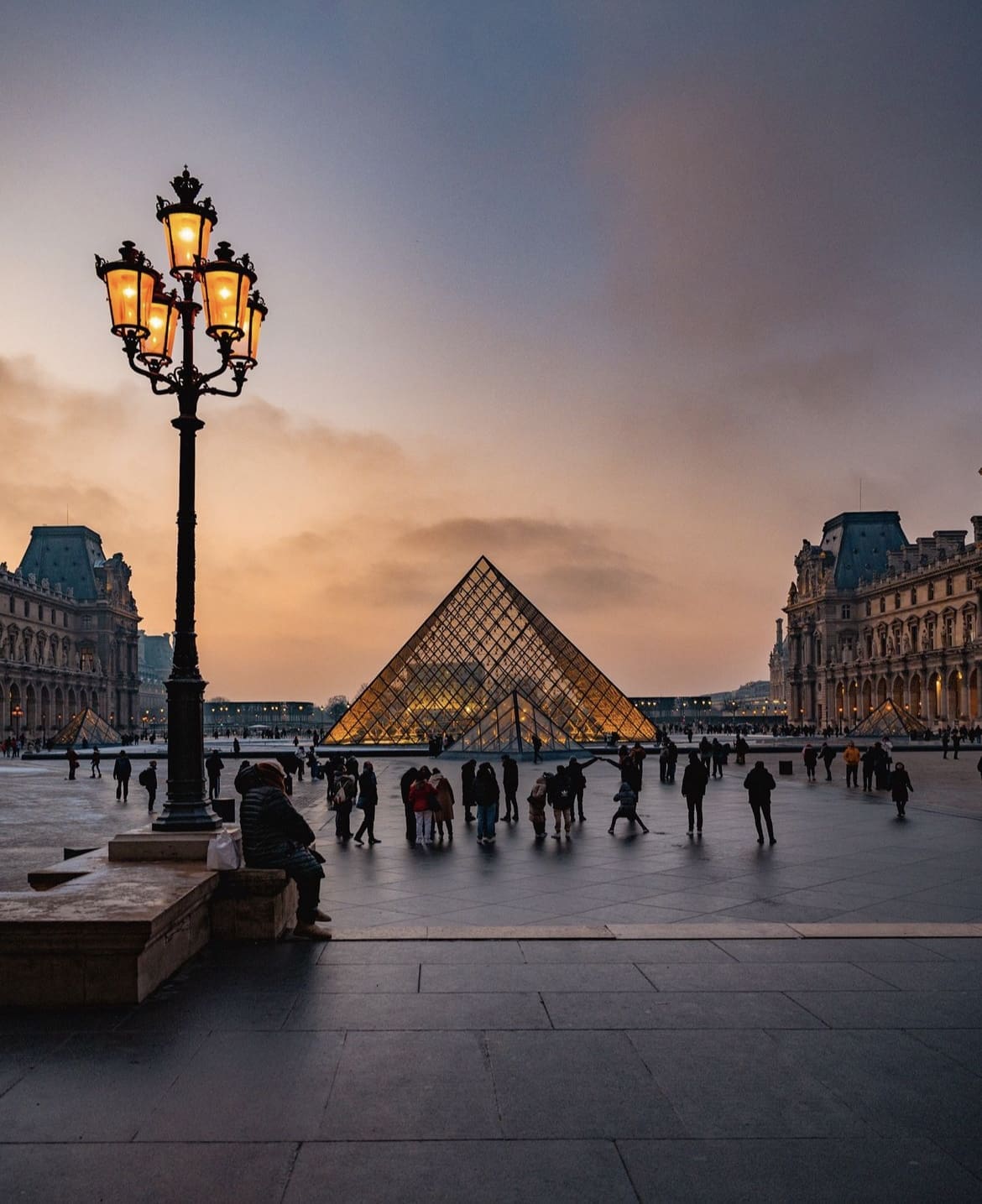 A Day at the Louvre - What to Do on a Rainy Day in Paris